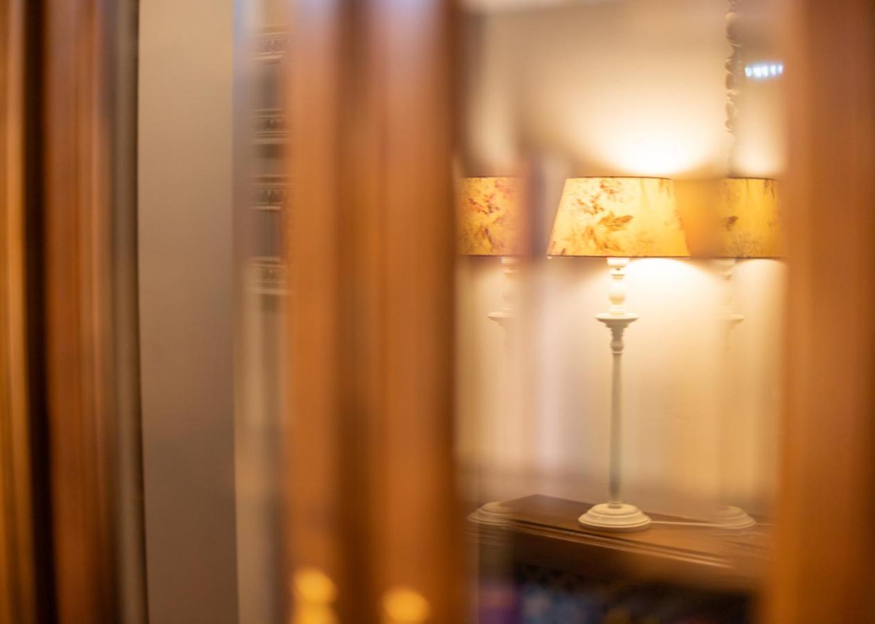 Logis Hotel Restaurante La Casa De Juansabeli اريناس دي كابراليس المظهر الخارجي الصورة